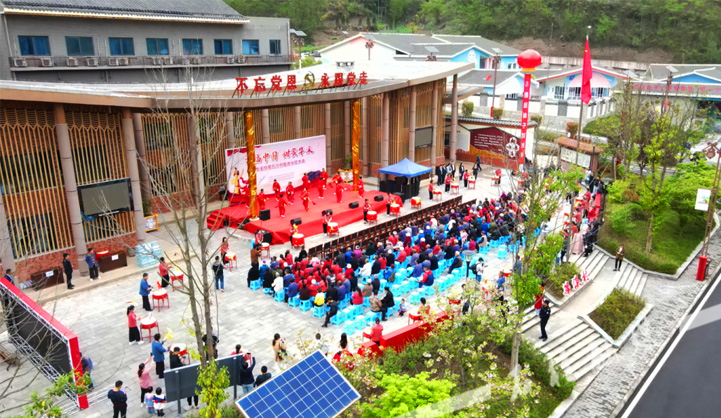 Participation in the Fifth Village Collective Dividend Meeting of Huaxi Village