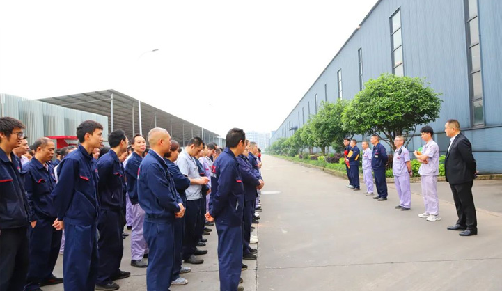 Three Gorges Cable Holds Commendation Meeting for May Day Labour Medal and Workers' Pioneer 