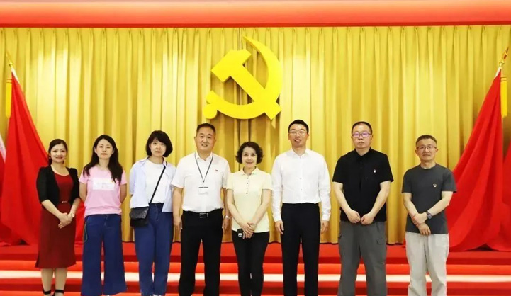 CCTV Chongqing Headquarter Visits and Investigates